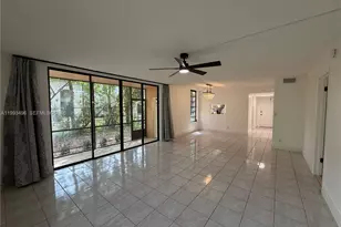 400 Commodore Dr, Plantation, FL 33325 - Photo 2