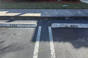 4282 NE 9th St, Homestead, FL 33033 - Photo 2