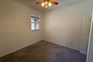 4282 NE 9th St, Homestead, FL 33033 - Photo 14
