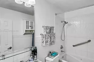 2270 NE 68th St, Fort Lauderdale, FL 33308 - Photo 12