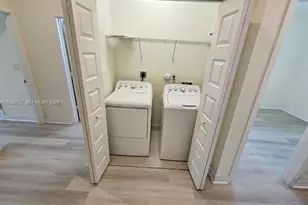 15819 NW 91st Ct, Miami Lakes, FL 33018 - Photo 6