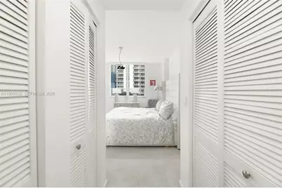 801 Brickell Key Blvd #806, Miami, FL 33131 - Photo 10