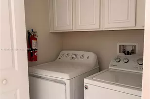 8543 Spyglass Ln, Other City - In The State Of Florida, FL 33896 - Photo 12