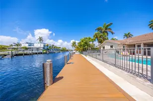 2752 NE 3rd St, Pompano Beach, FL 33062 - Photo 4