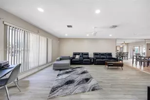 2752 NE 3rd St, Pompano Beach, FL 33062 - Photo 6