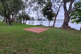 10090 NW 80th Ct, Hialeah Gardens, FL 33016 - Photo 56