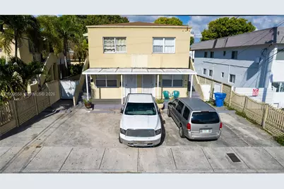 516 SW 7th Ct, Miami, FL 33130 - Photo 2