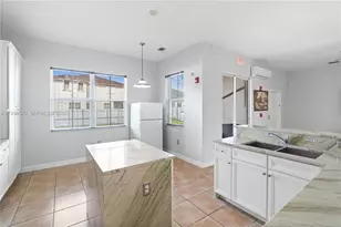 18140 NW 90th Ave, Hialeah, FL 33018 - Photo 10