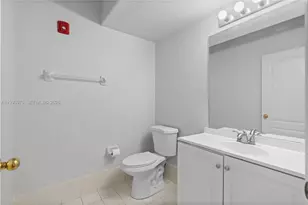 18140 NW 90th Ave, Hialeah, FL 33018 - Photo 26