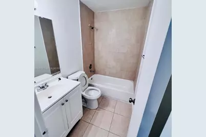 5721 Blueberry Ct #125, Lauderhill, FL 33313 - Photo 16