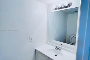 5721 Blueberry Ct, Lauderhill, FL 33313 - Photo 24