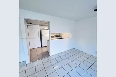5721 Blueberry Ct #125, Lauderhill, FL 33313 - Photo 4