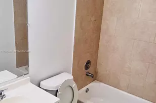 5721 Blueberry Ct, Lauderhill, FL 33313 - Photo 14