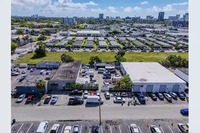 834 NW 10th Terr, Fort Lauderdale, FL 33311 - Photo 30