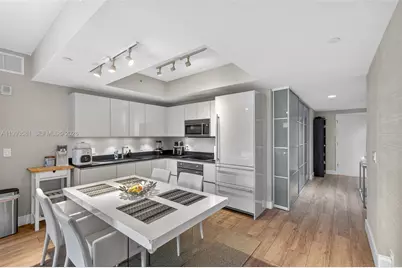 1010 E Brickell Ave #2611, Miami, FL 33131 - Photo 6