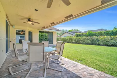 290 Landings Blvd, Weston, FL 33327 - Photo 4
