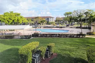 151 SW 135th Terrace, Pembroke Pines, FL 33027 - Photo 1