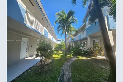 8360 NW 103rd St #204E, Hialeah Gardens, FL 33016 - Photo 6