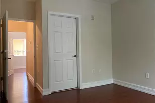 7985 NW 8th St, Miami, FL 33126 - Photo 14