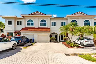 835 NE 17th Way, Fort Lauderdale, FL 33304 - Photo 2
