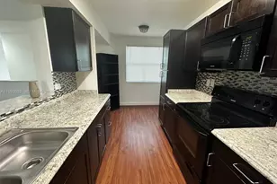 9763 NW 46th Terrace, Doral, FL 33178 - Photo 2