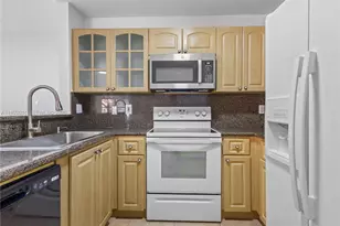 6201 NW 114th Pl, Doral, FL 33178 - Photo 26