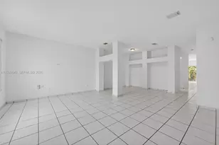 8852 NW 147th Ln, Miami Lakes, FL 33018 - Photo 14