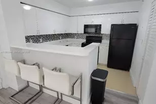 4370 NW 107th Ave, Doral, FL 33178 - Photo 16