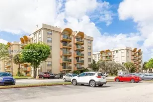 9360 Fontainebleau Blvd, Miami, FL 33172 - Photo 2