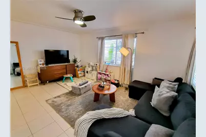 1335 15th Street #9, Miami Beach, FL 33139 - Photo 2