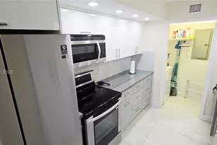 6917 Collins Ave, Miami Beach, FL 33141 - Photo 12