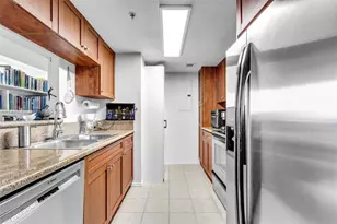 36 NW 6th Ave, Miami, FL 33128 - Photo 10