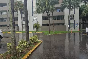 10000 NW 80th Ct, Hialeah Gardens, FL 33016 - Photo 2