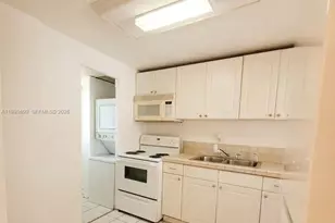 7900 S Colony Cir S, Tamarac, FL 33321 - Photo 6