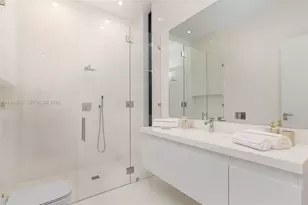 2560 Del Lago Dr, Fort Lauderdale, FL 33316 - Photo 64