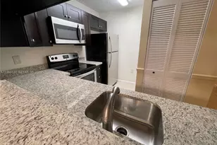 1204 Glenmoor Dr, West Palm Beach, FL 33409 - Photo 10