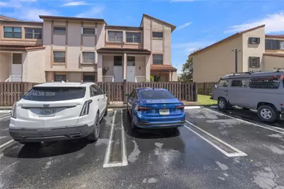 425 W Park Dr #12, Miami, FL 33172 - Photo 34