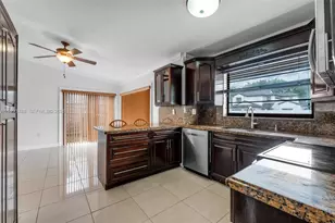 10290 SW 145th Pl, Miami, FL 33186 - Photo 12