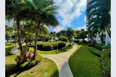 2851 NE 183rd St #907E, Aventura, FL 33160 - Photo 12