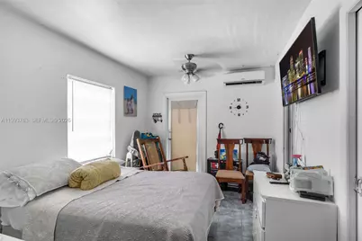 667 E 20th St, Hialeah, FL 33013 - Photo 26