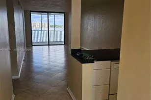 114 Lake Emerald Dr, Oakland Park, FL 33309 - Photo 2