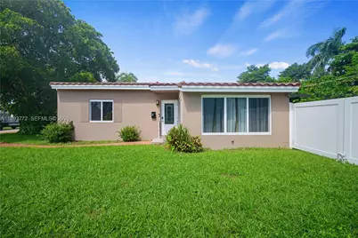 925 NE 4th St, Hallandale Beach, FL 33009 - Photo 18