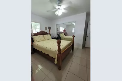 411 S Crescent Dr #105, Hollywood, FL 33021 - Photo 2