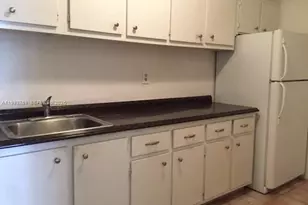 7913 SW 104th St, Miami, FL 33156 - Photo 8