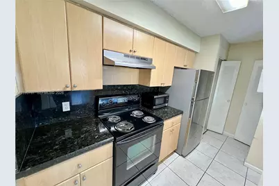 530 S Park Rd #15-11, Hollywood, FL 33021 - Photo 4