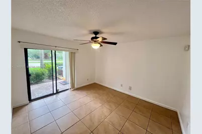 530 S Park Rd #15-11, Hollywood, FL 33021 - Photo 6