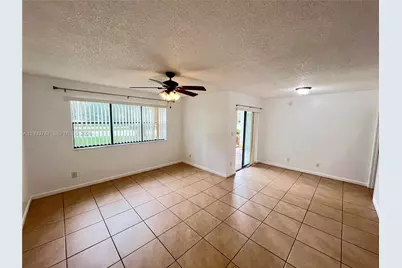 530 S Park Rd #15-11, Hollywood, FL 33021 - Photo 2
