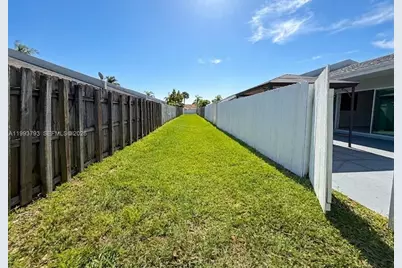 10359 SW 209th Ln, Cutler Bay, FL 33189 - Photo 44