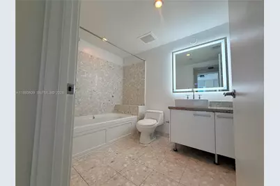 185 SW 7 St #2510, Miami, FL 33130 - Photo 8