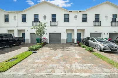 834 SW 11th Ter #834, Florida City, FL 33034 - Photo 1